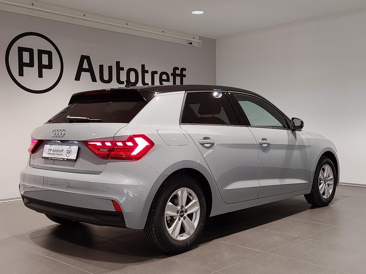 AUDI A1 Sportback 30 TFSI Attraction S-tronic-image-14