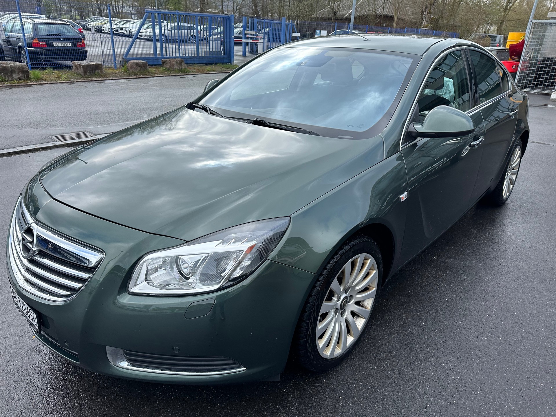 OPEL Insignia 2.0 Turbo Sport 4WD Automatic-image-2