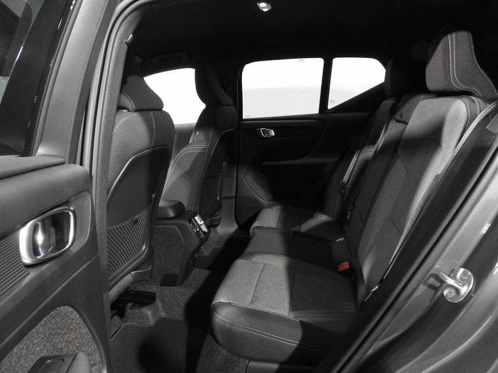 VOLVO XC40 2.0 B3 MH Core-image-11