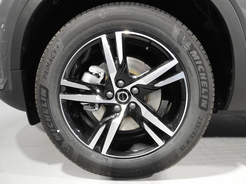 VOLVO XC40 2.0 B3 MH Core-image-13
