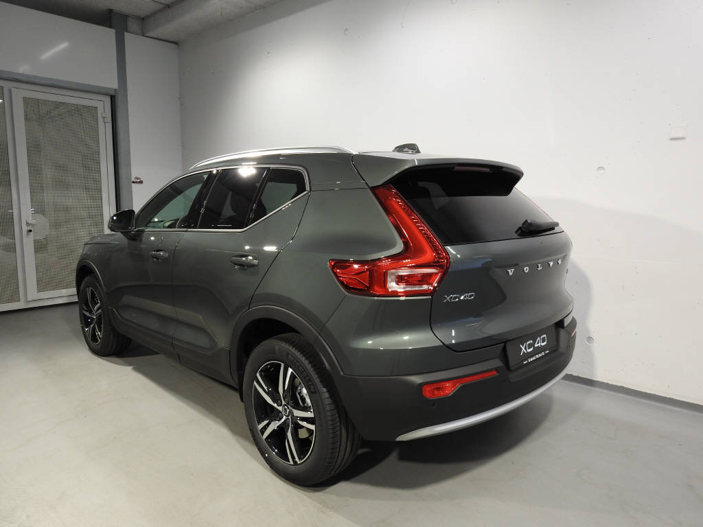VOLVO XC40 2.0 B3 MH Core-image-3