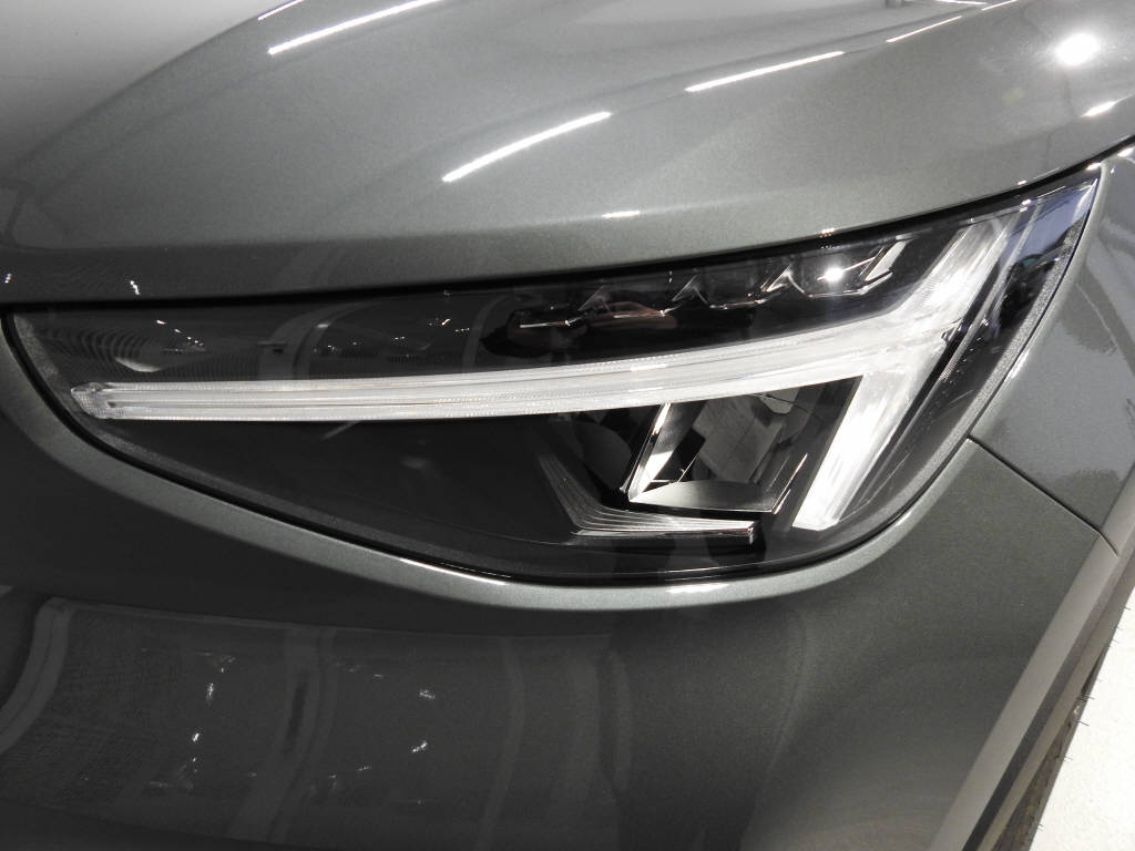 VOLVO XC40 2.0 B3 MH Core-image-14