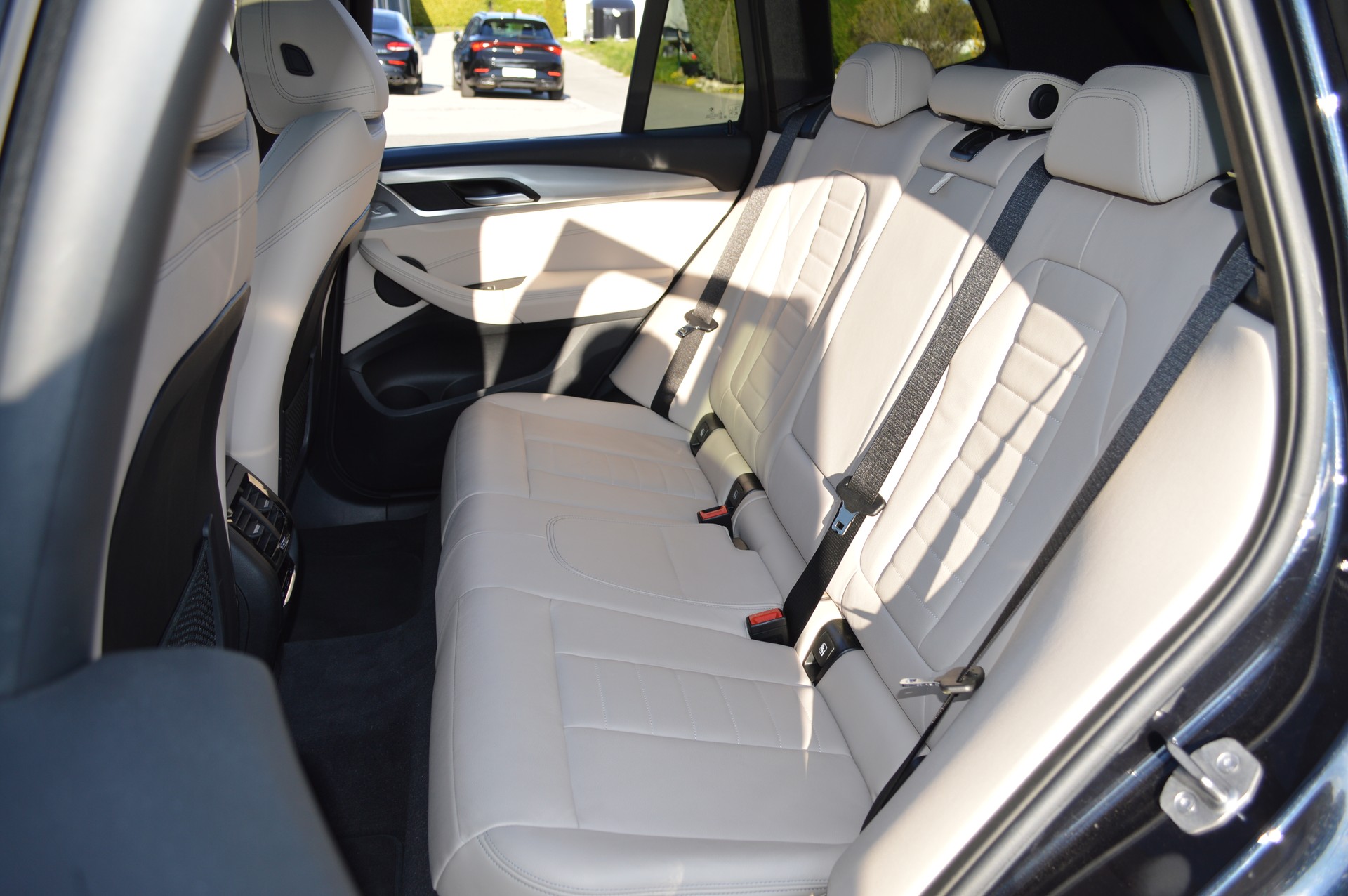 BMW X3 xDrive 20i M Sport-image-13