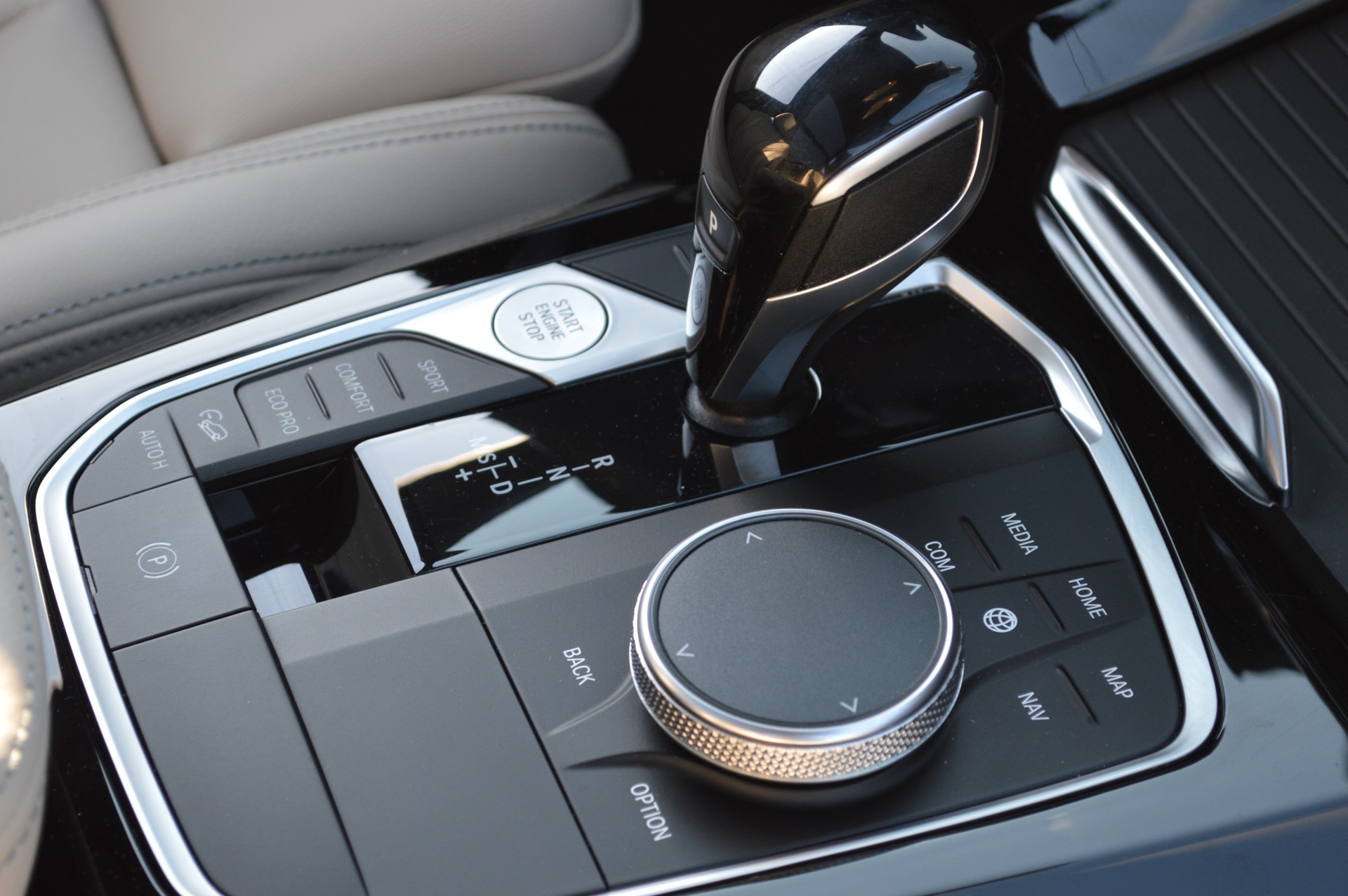 BMW X3 xDrive 20i M Sport-image-14