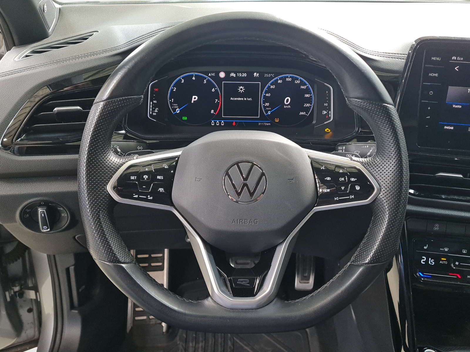 VW T-Roc 2.0 TSI R-Line DSG 4Motion-image-9