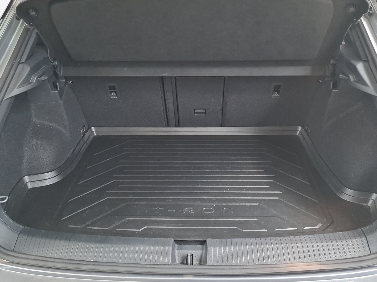 VW T-Roc 2.0 TSI R-Line DSG 4Motion-image-12