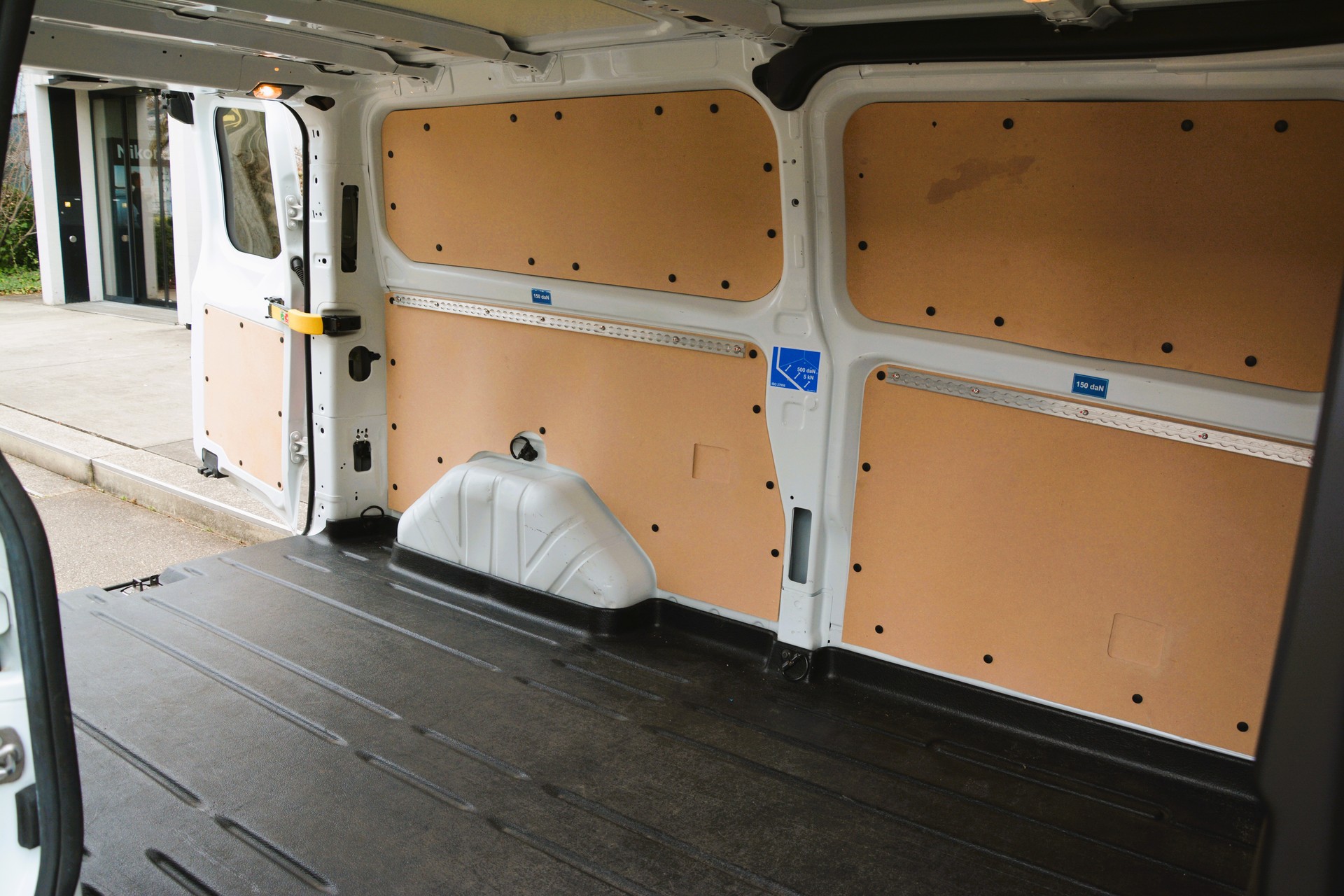 FORD Transit Custom Van 300 L2H1 Trend A-image-12