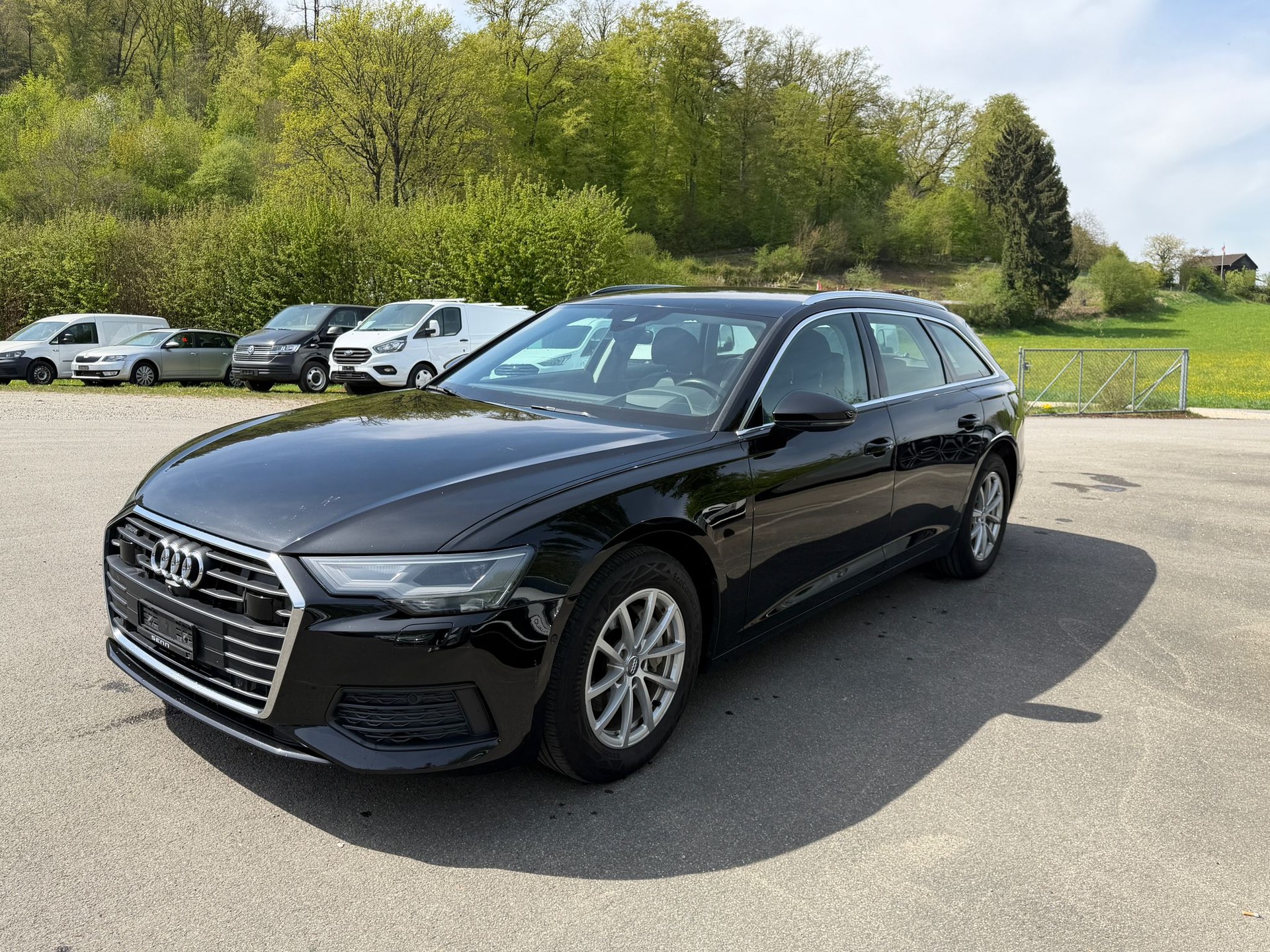 AUDI A6 Avant 40 TDI quattro S-tronic-image-2