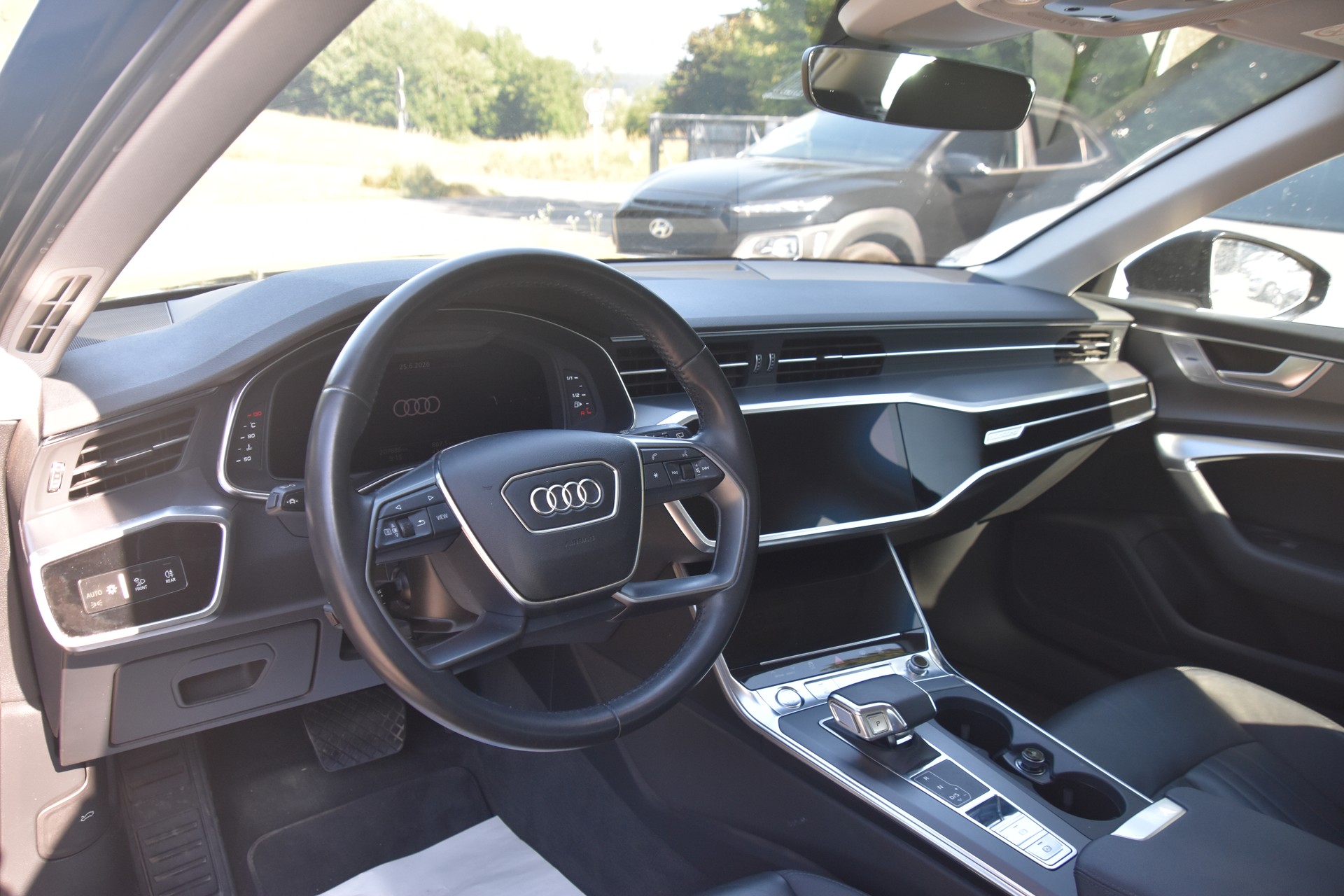 AUDI A6 Avant 40 TDI quattro S-tronic-image-9