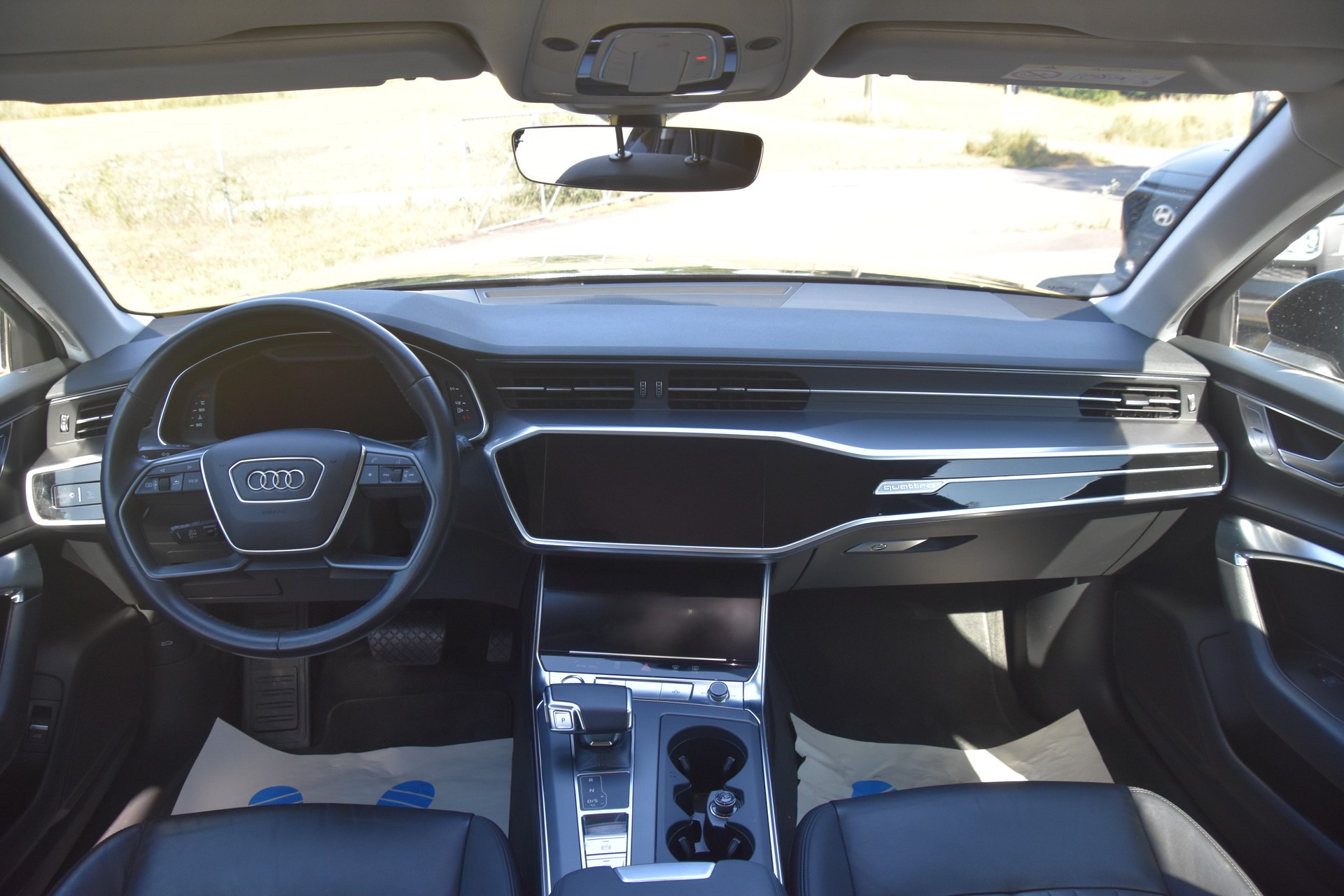 AUDI A6 Avant 40 TDI quattro S-tronic-image-10
