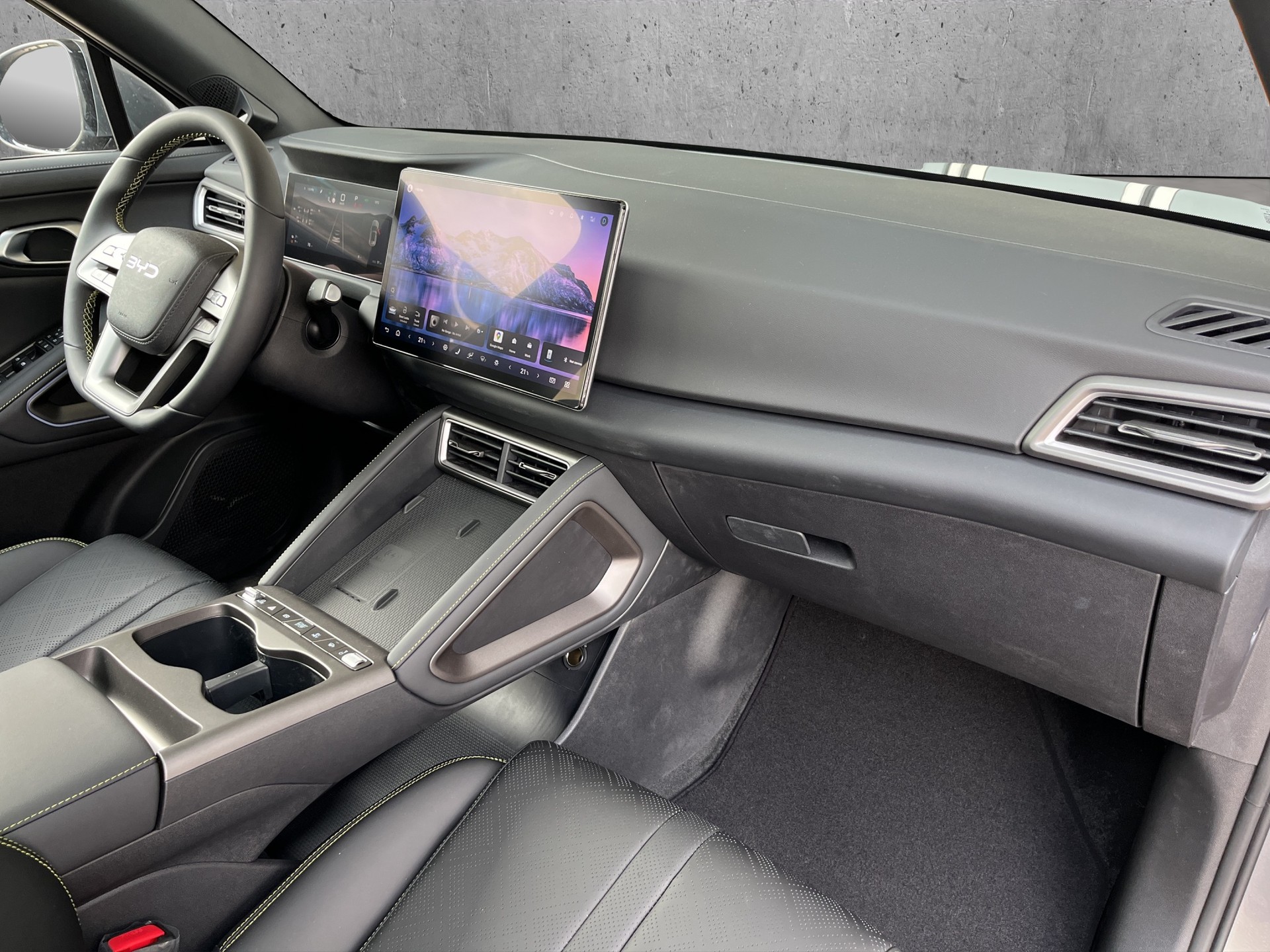 BYD Atto 2 DM-i Boost-image-11