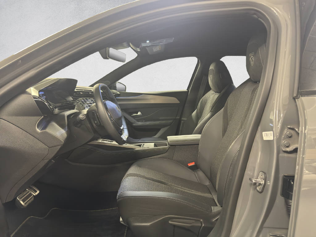 PEUGEOT 308 SW 1.6 PHEV 180 GT-image-9