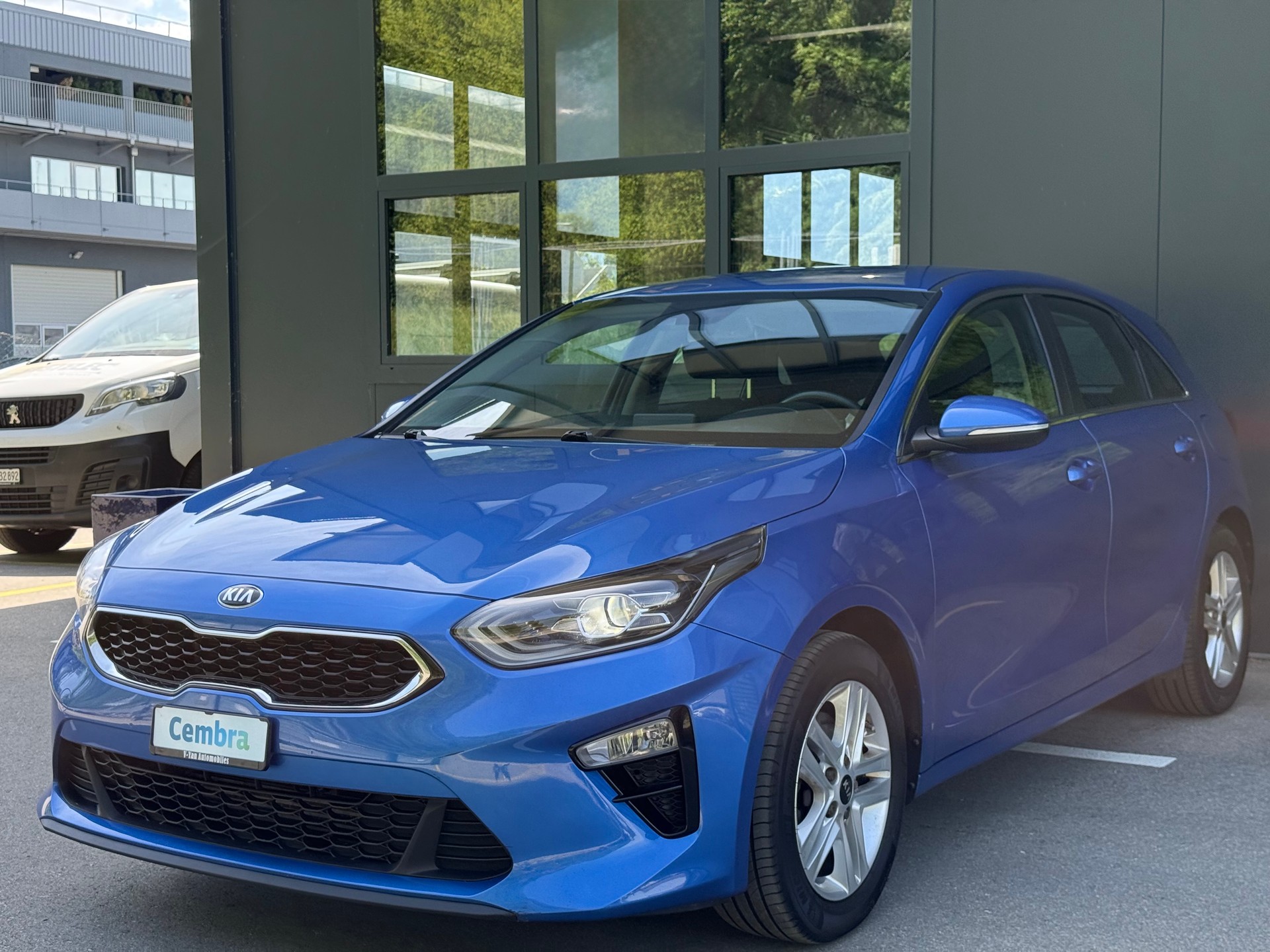 KIA Ceed 1.4 T-GDi Style DCT-showroom-element-1