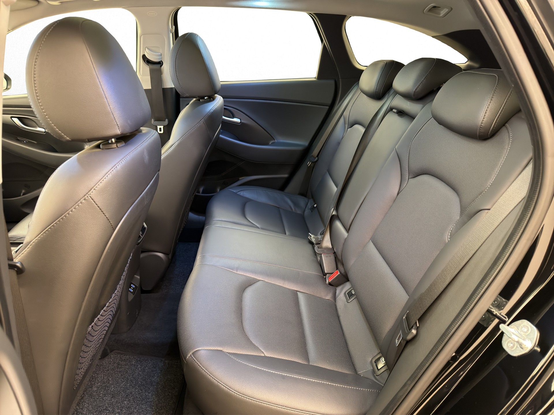 HYUNDAI i30 Wagon 1.5 T-GDi Vertex-image-12