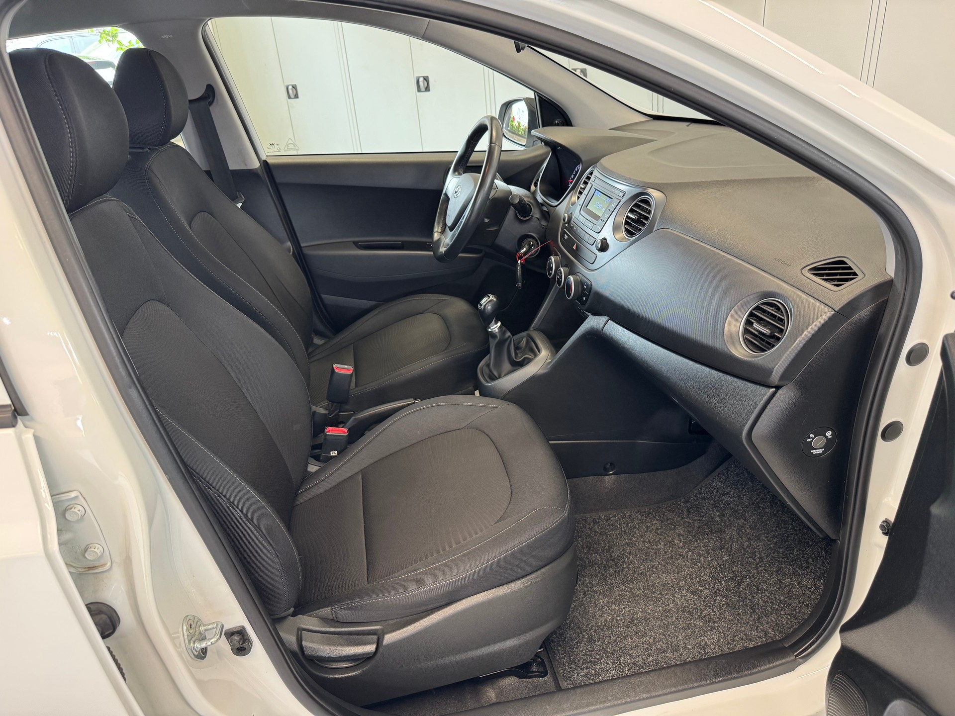 HYUNDAI i10 1.0 Origo-image-8