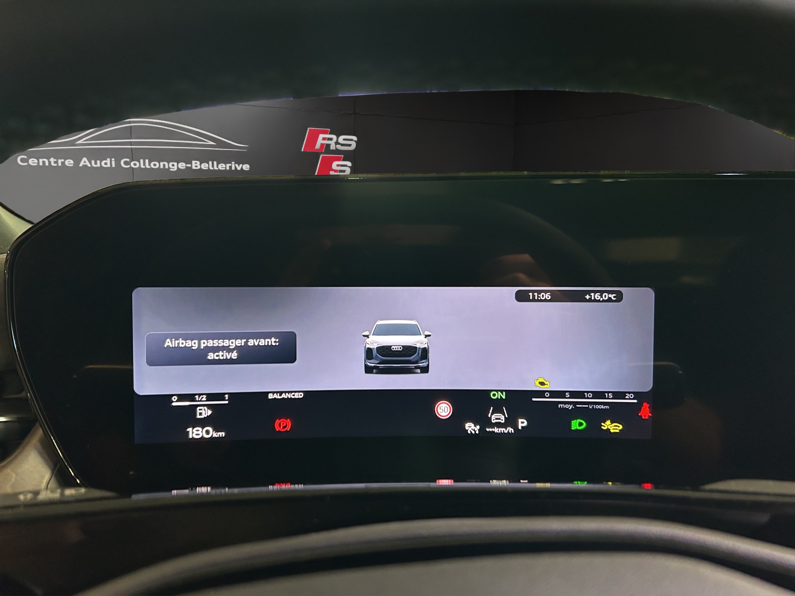 AUDI Q3 SUV TFSI quattro 195 kW S tronic-image-10