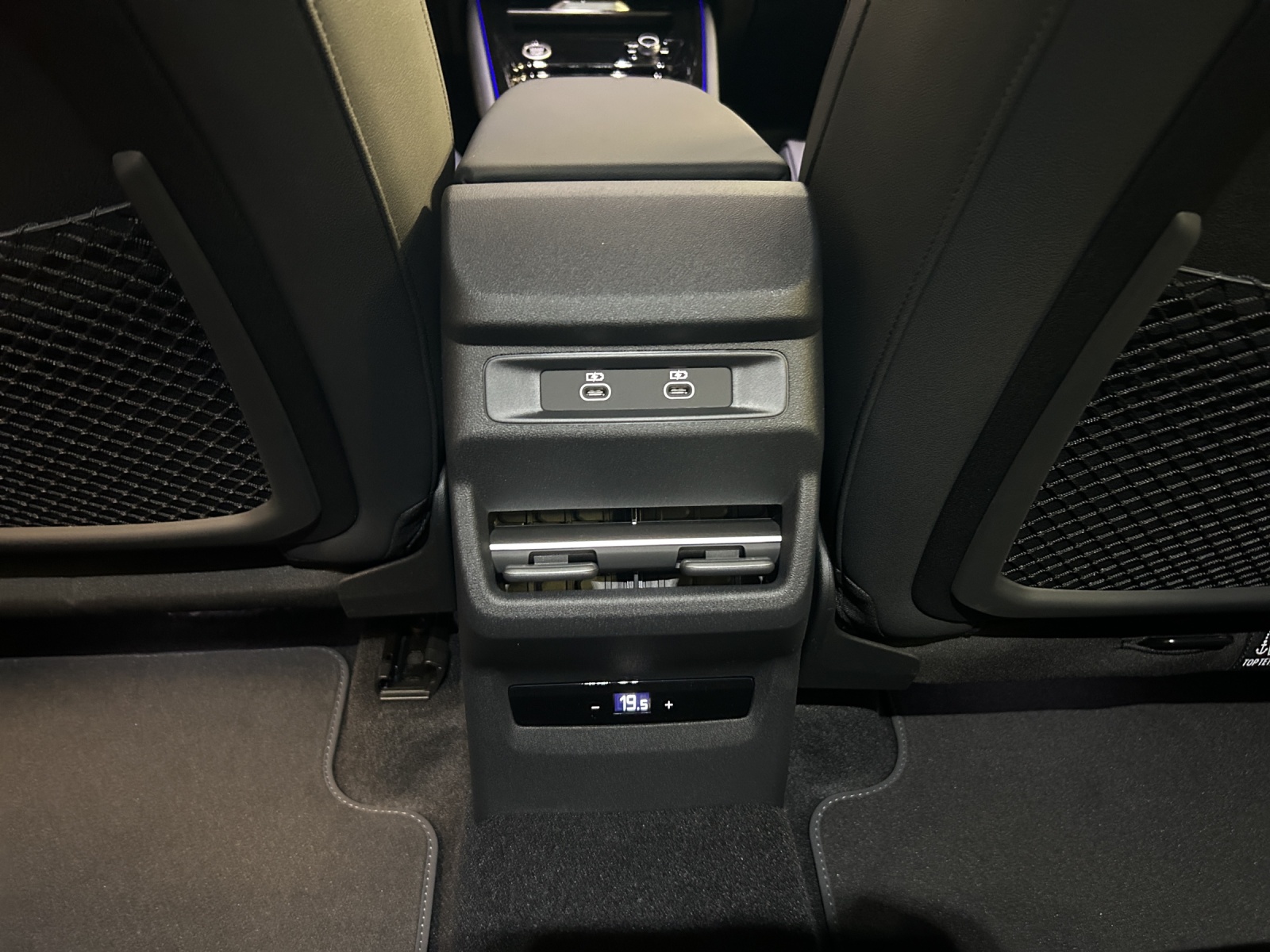 AUDI Q3 SUV TFSI quattro 195 kW S tronic-image-14