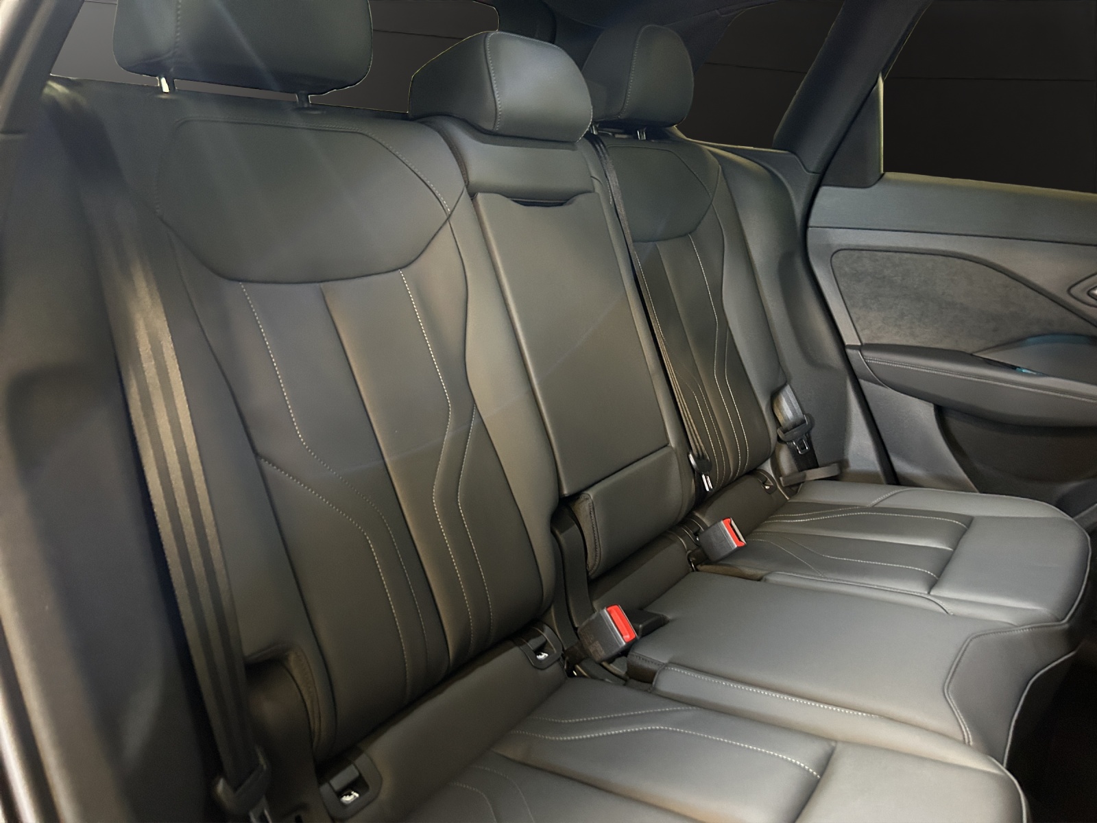 AUDI Q3 SUV TFSI quattro 195 kW S tronic-image-16