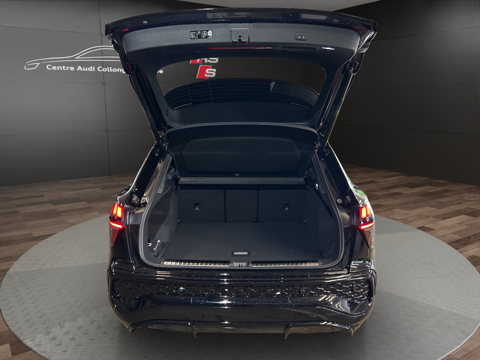 AUDI Q3 SUV TFSI quattro 195 kW S tronic-image-17