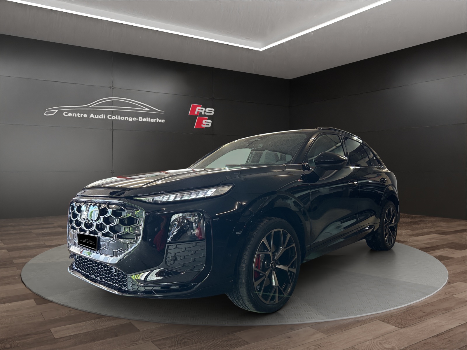 AUDI Q3 SUV TFSI quattro 195 kW S tronic-image-0