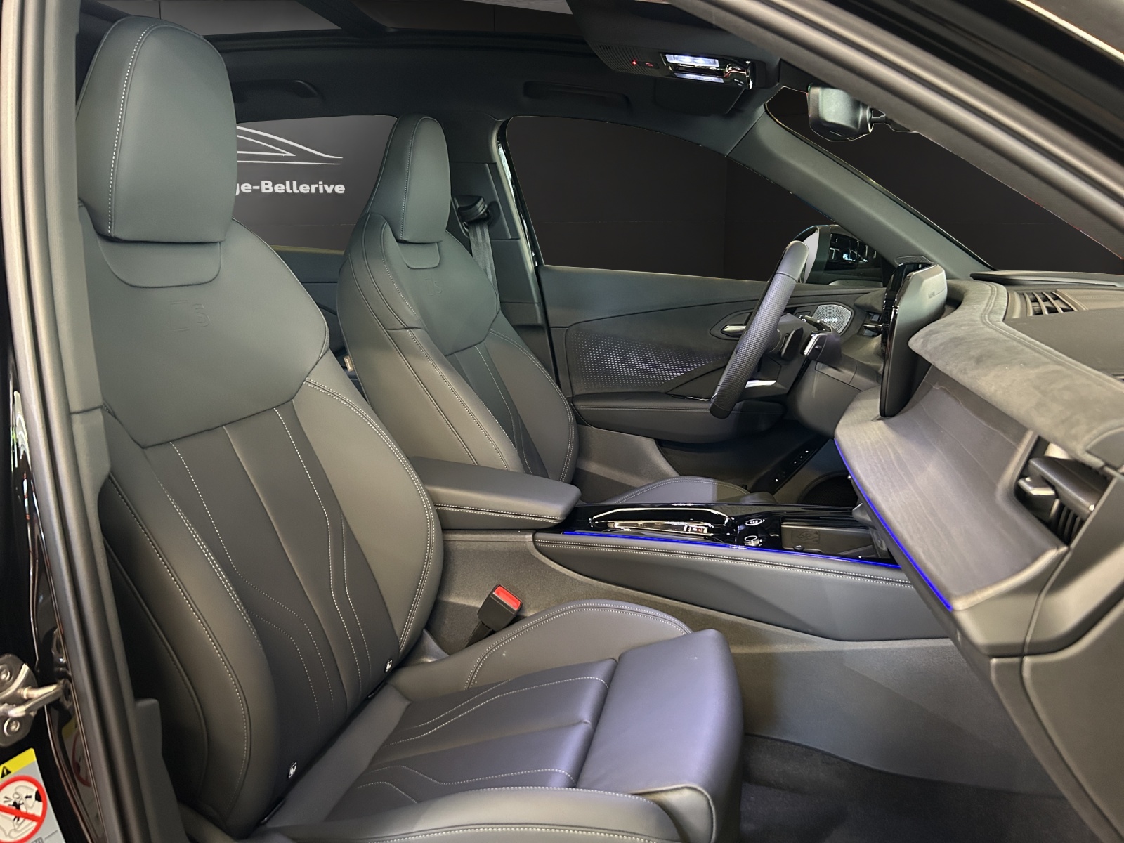 AUDI Q3 SUV TFSI quattro 195 kW S tronic-image-15