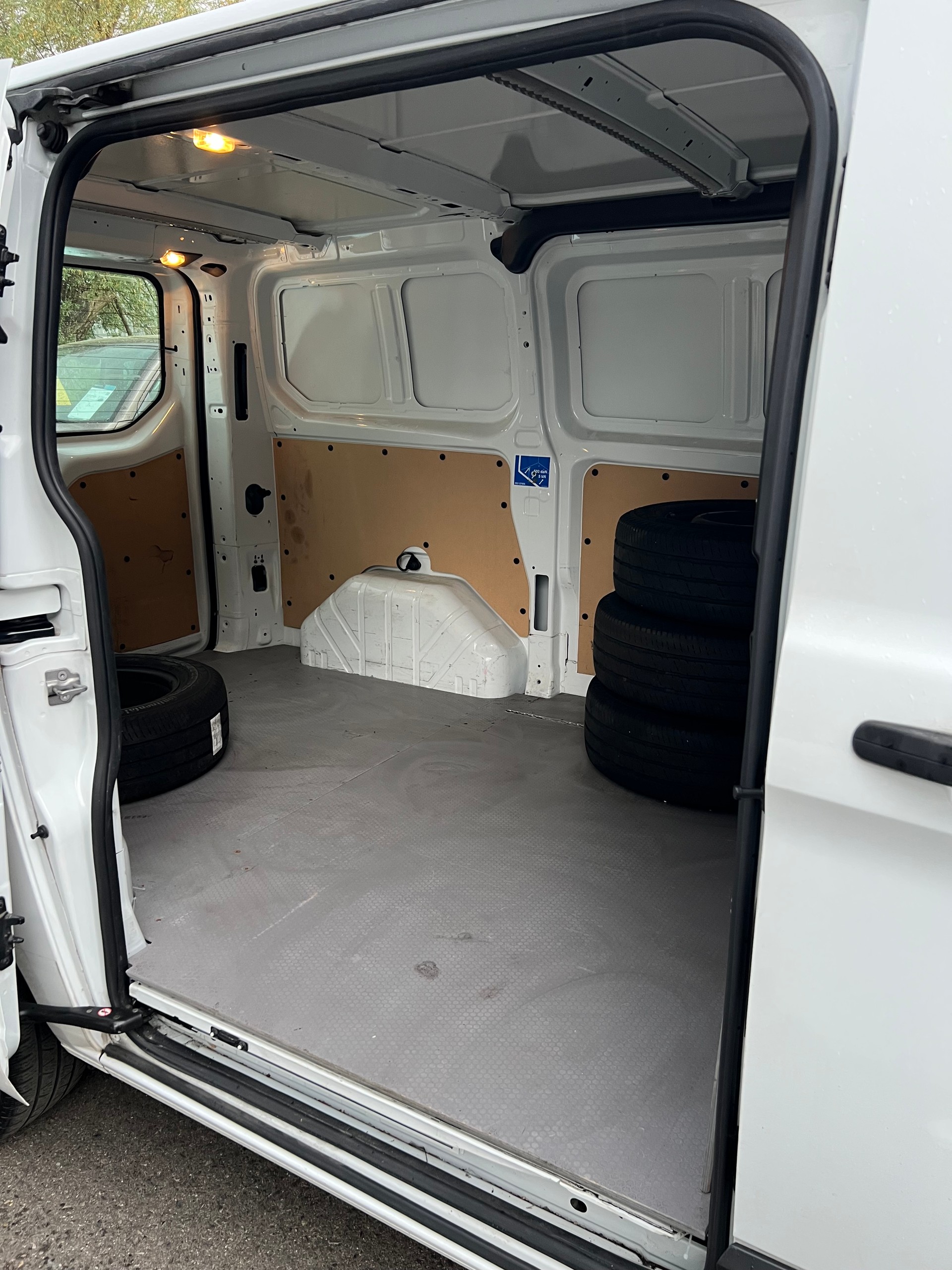 FORD Transit Custom Van 320 L1H1 Trend**Rückfahrtkamera,Frisch ab MFK**-image-8