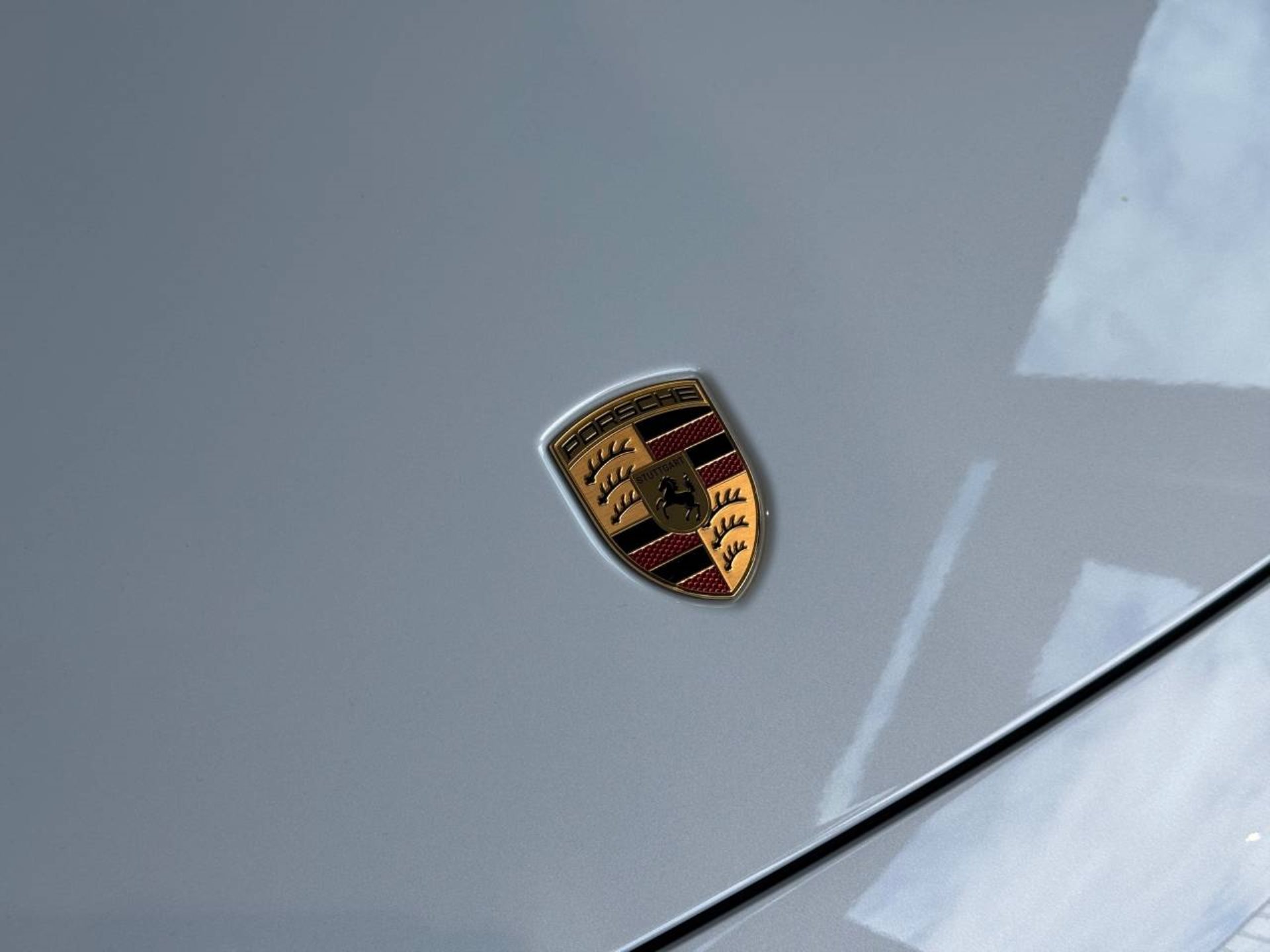 PORSCHE 911 Carrera 4 GTS-image-26
