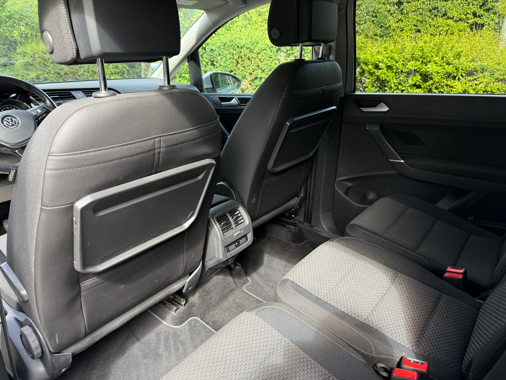 VW Touran 2.0 TDI BlueMotion Technology Comfortline DSG-image-12