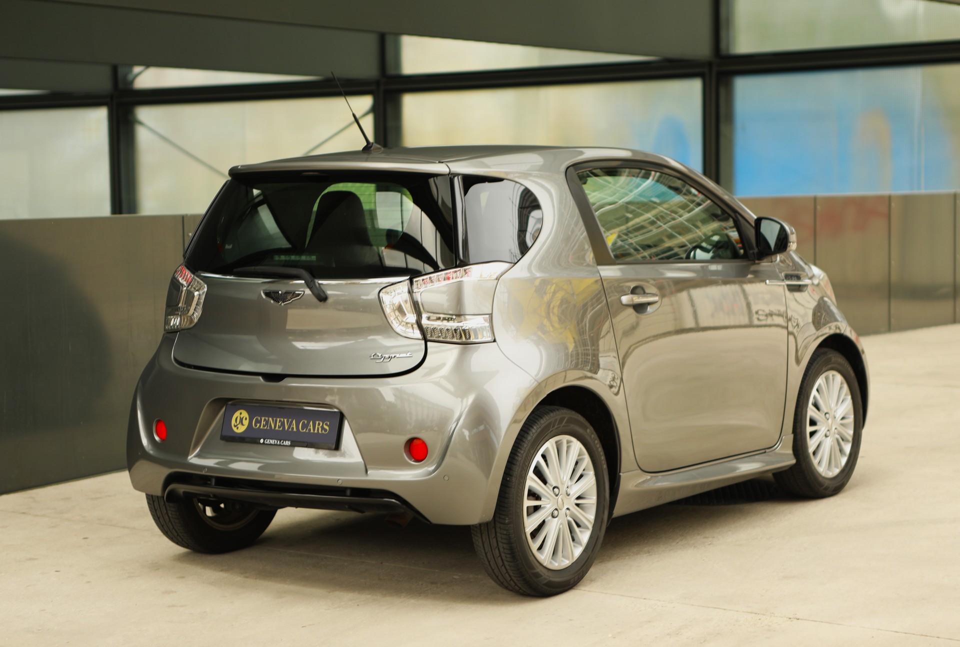 ASTON MARTIN Cygnet 1.33 CVT-image-2