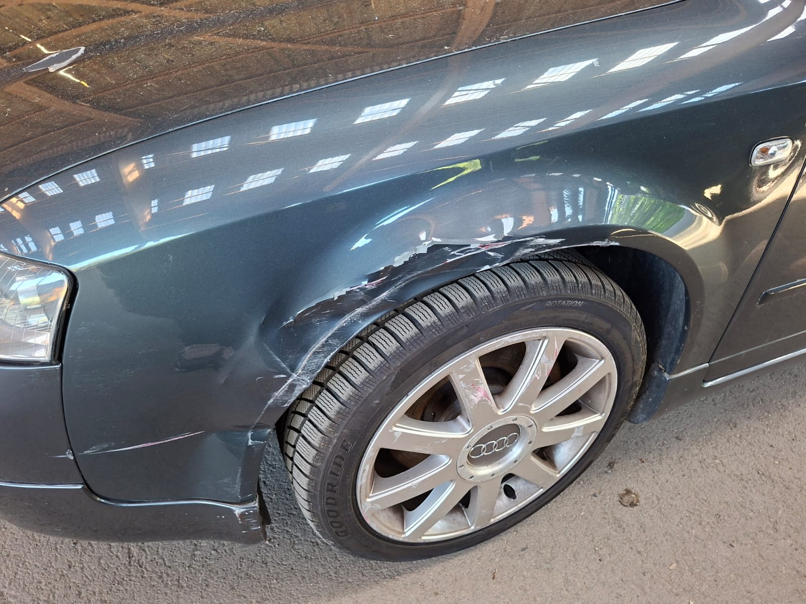 AUDI A4 2.5 TDI quattro trois vehcule a vendre-image-28