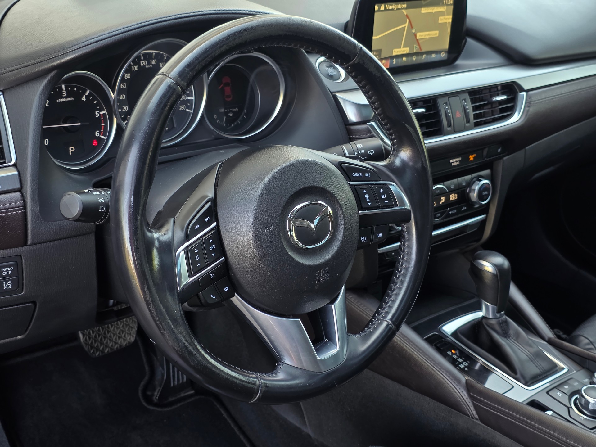 MAZDA 6 SW 2.2 D Revolution AWD Automatic Skyactive-D * CH-Fahrzeug *-image-9