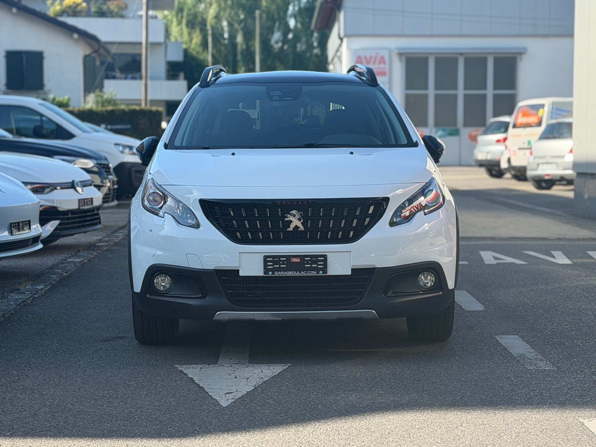 PEUGEOT 2008 1.2 PureTech GT Line-showroom-element-1