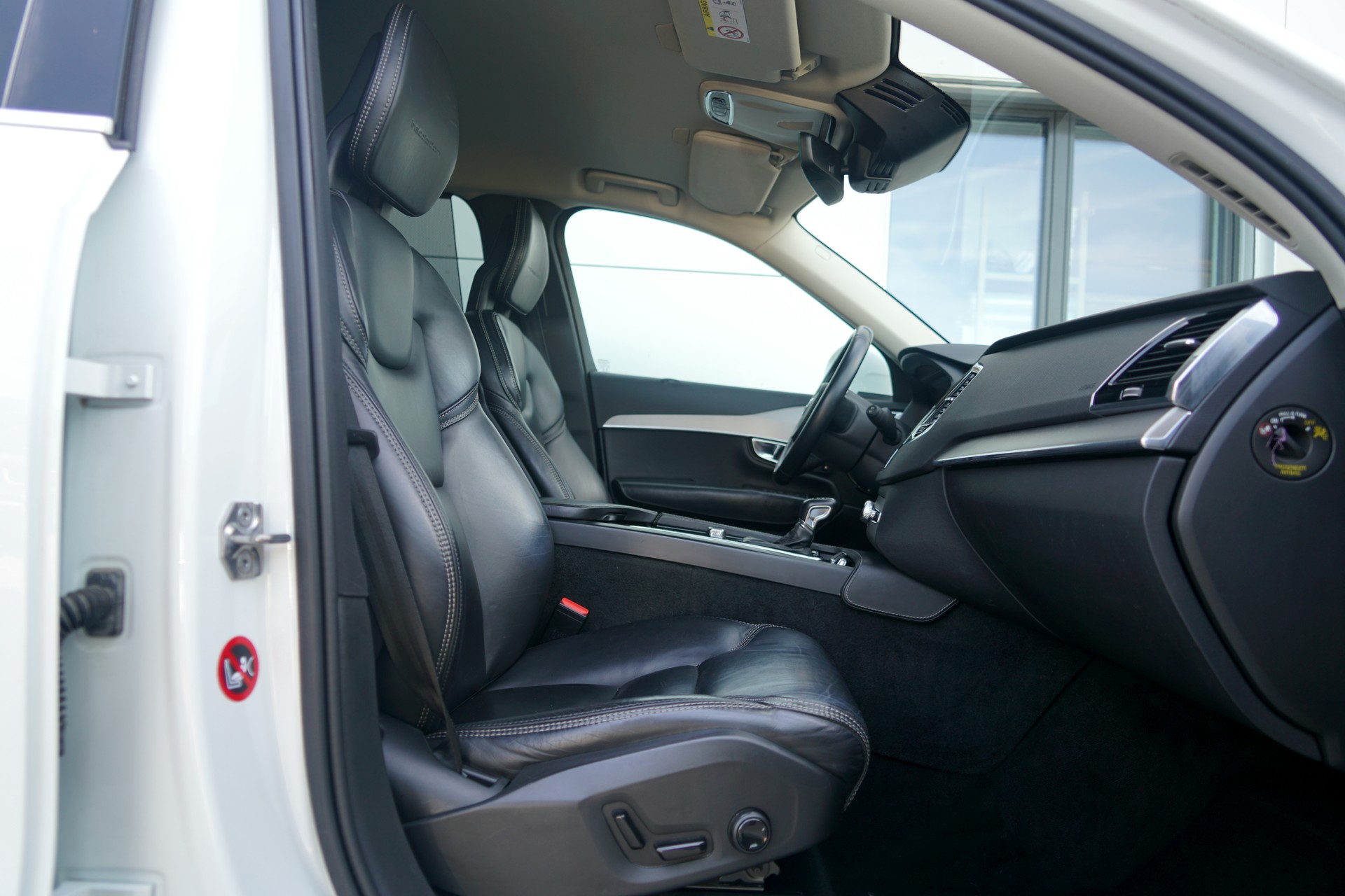 VOLVO XC90 D5 AWD Inscription Geartronic (CH)-image-15