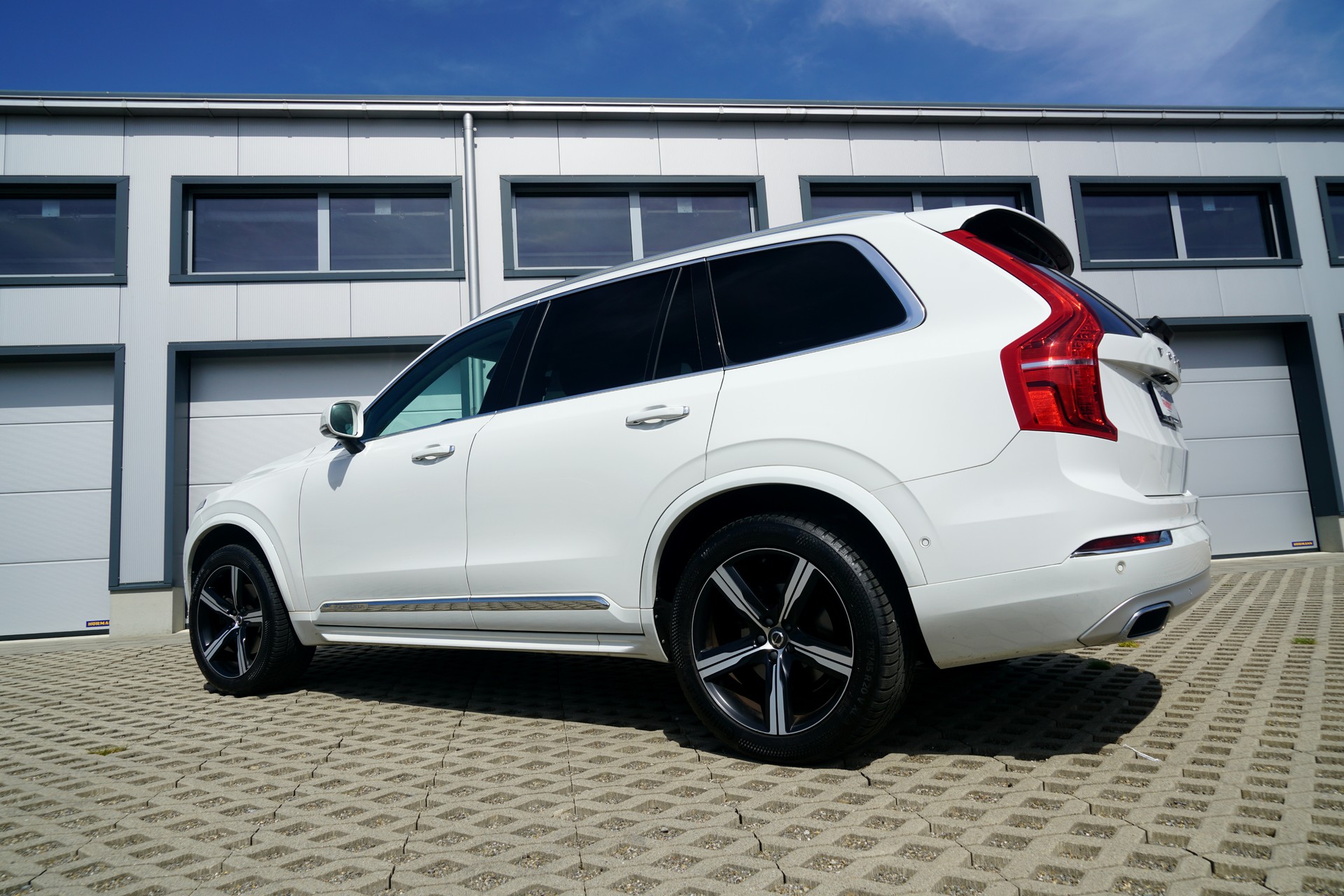 VOLVO XC90 D5 AWD Inscription Geartronic (CH)-image-4