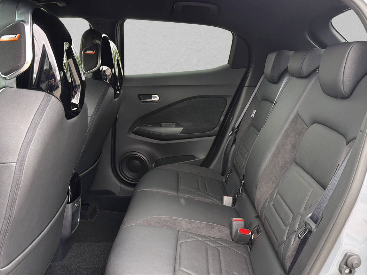 NISSAN Juke 1.6 Hybrid N-Design Automat-image-6