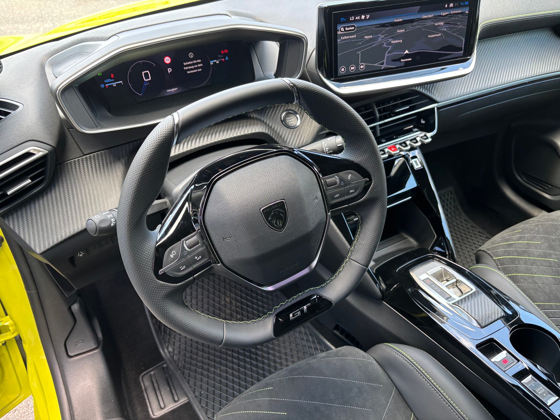PEUGEOT 208 1.2 MHEV 145 GT-image-11