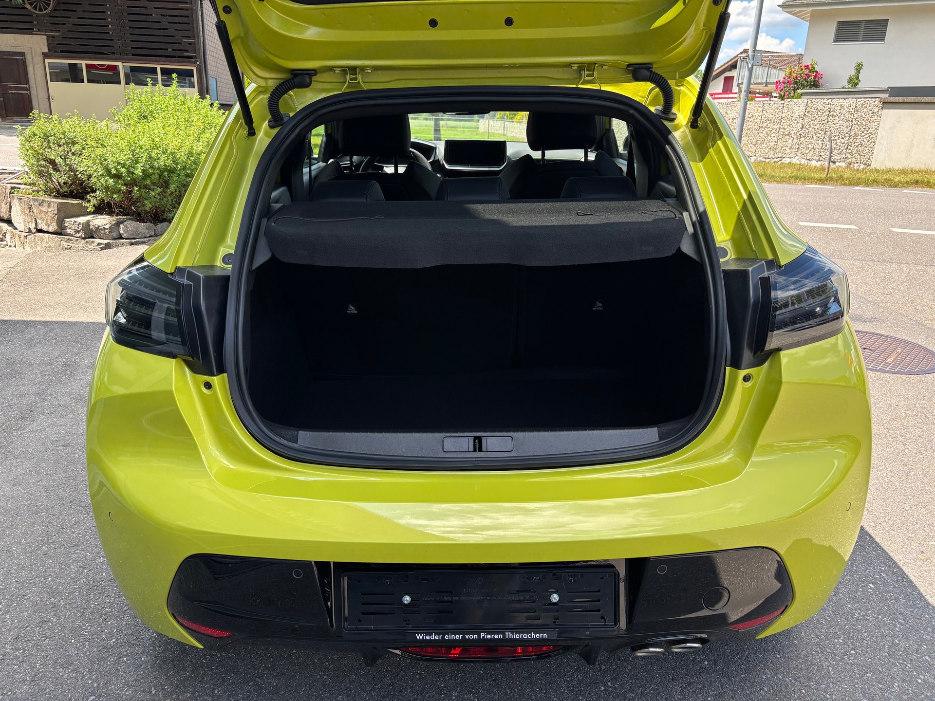 PEUGEOT 208 1.2 MHEV 145 GT-image-4