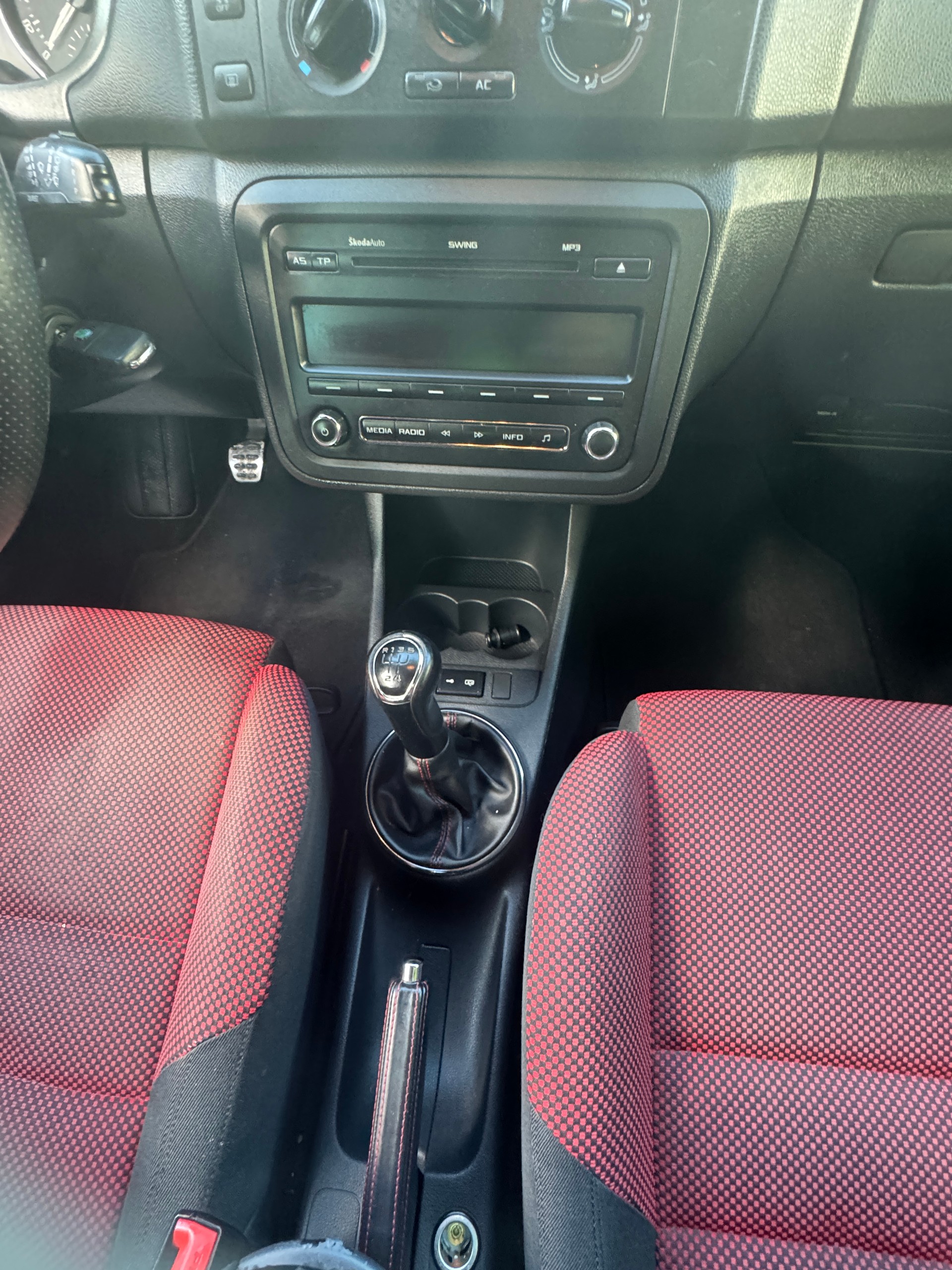 SKODA Fabia 1.2 TSI Monte Carlo-image-13