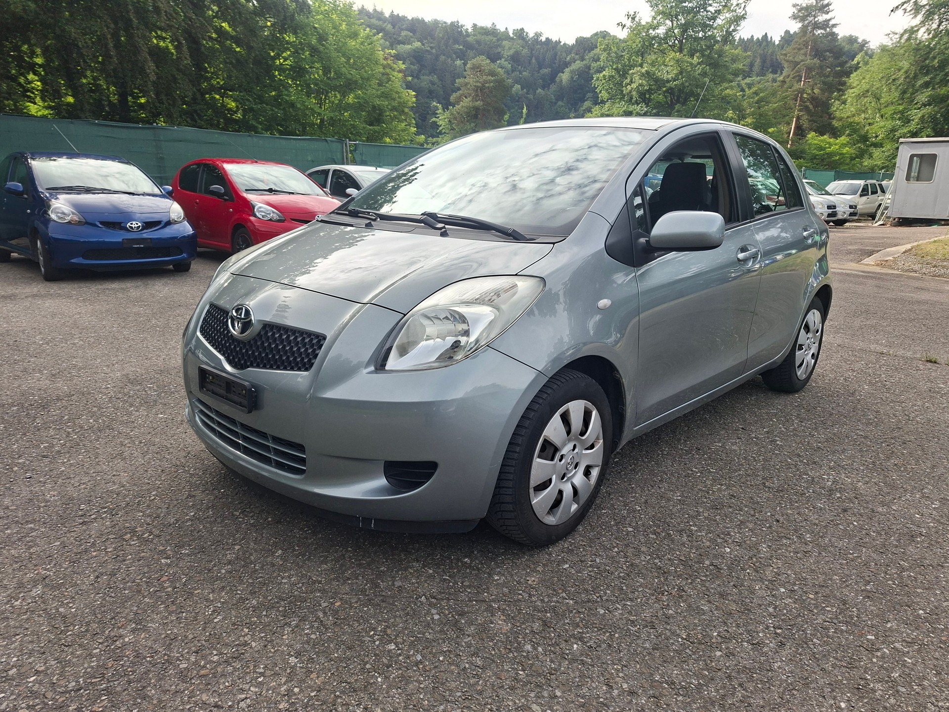 TOYOTA Yaris 1.33 Linea Luna-image-4