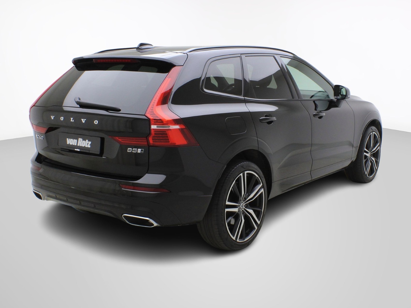 VOLVO XC60 2.0 B5 MH R-Design AWD-image-4