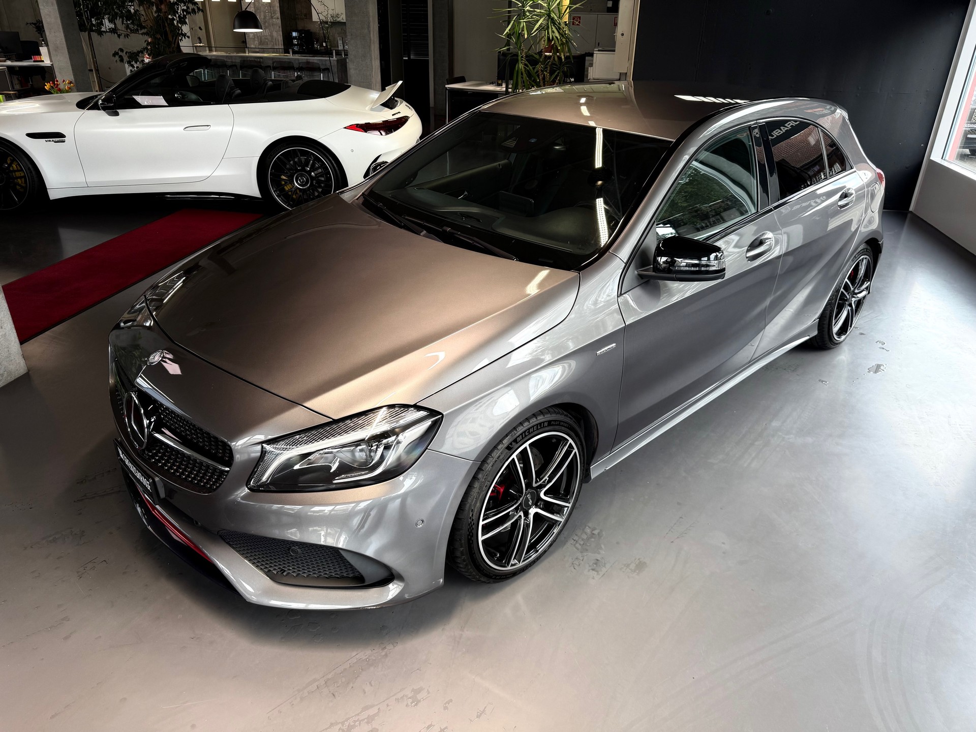 MERCEDES-BENZ A 250 Sport 4Matic 7G-DCT-image-2