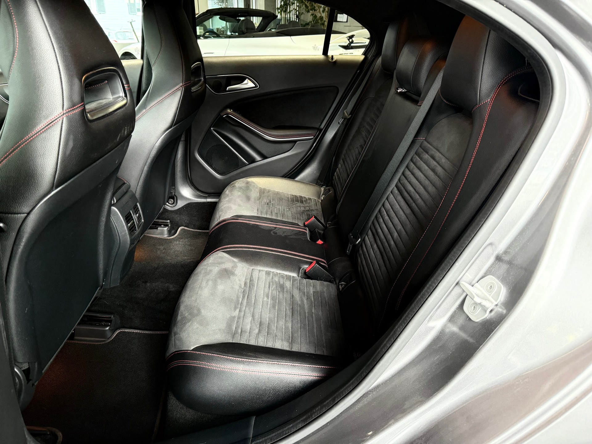 MERCEDES-BENZ A 250 Sport 4Matic 7G-DCT-image-11