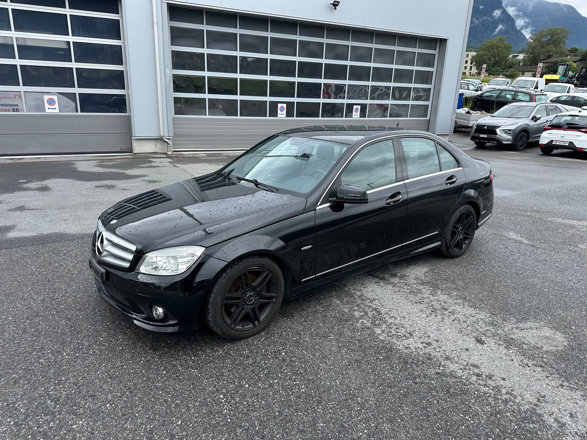 MERCEDES-BENZ C 180 CGI BlueEfficiency Elégance Automatic-image-2