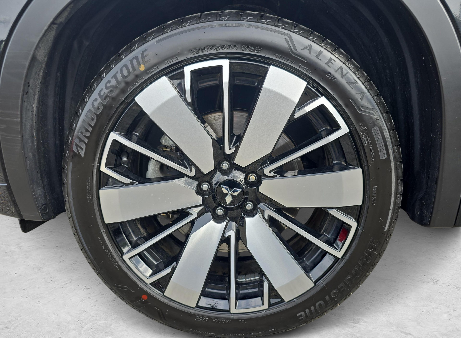 MITSUBISHI Outlander 2.4 PHEV Instyle 4x4 / ab 3,9% Leasing bei Abschluss einer Protect Autoversicherung-image-17