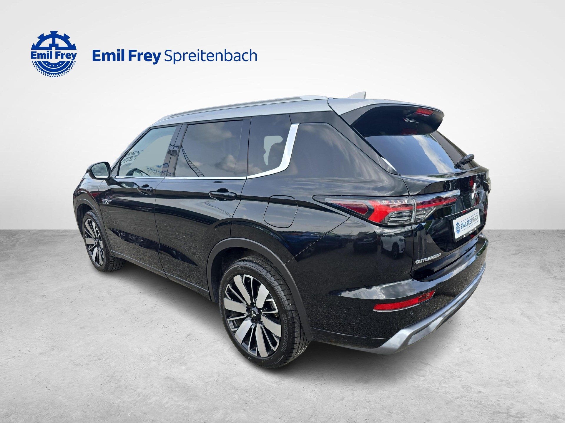 MITSUBISHI Outlander 2.4 PHEV Instyle 4x4 / ab 3,9% Leasing bei Abschluss einer Protect Autoversicherung-image-2
