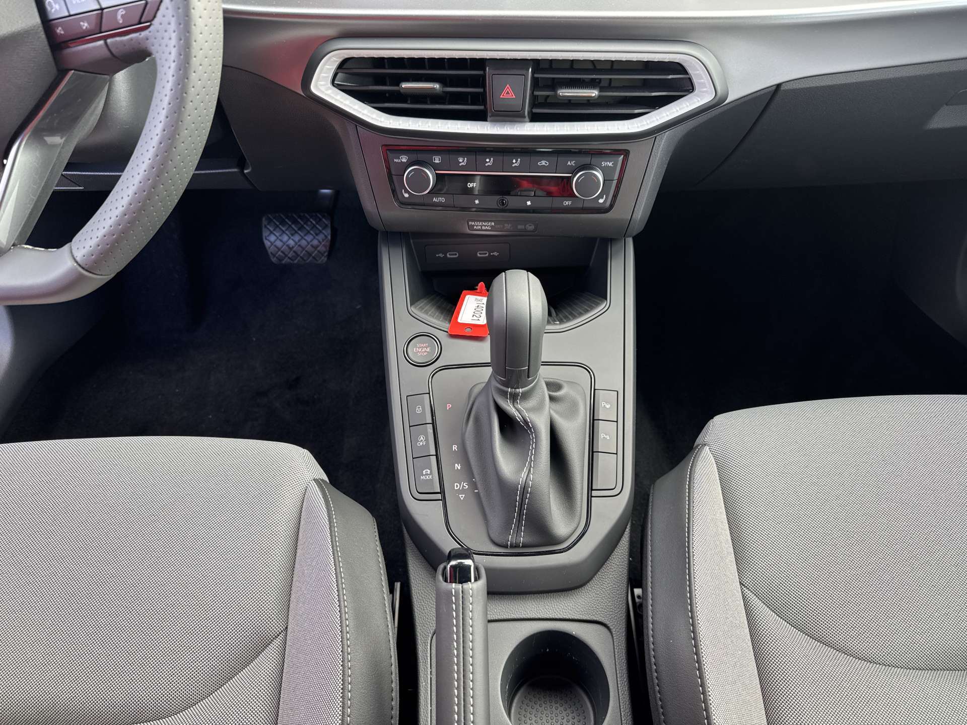 SEAT Arona 1.5 Eco TSi FR DSG-Automat-image-11