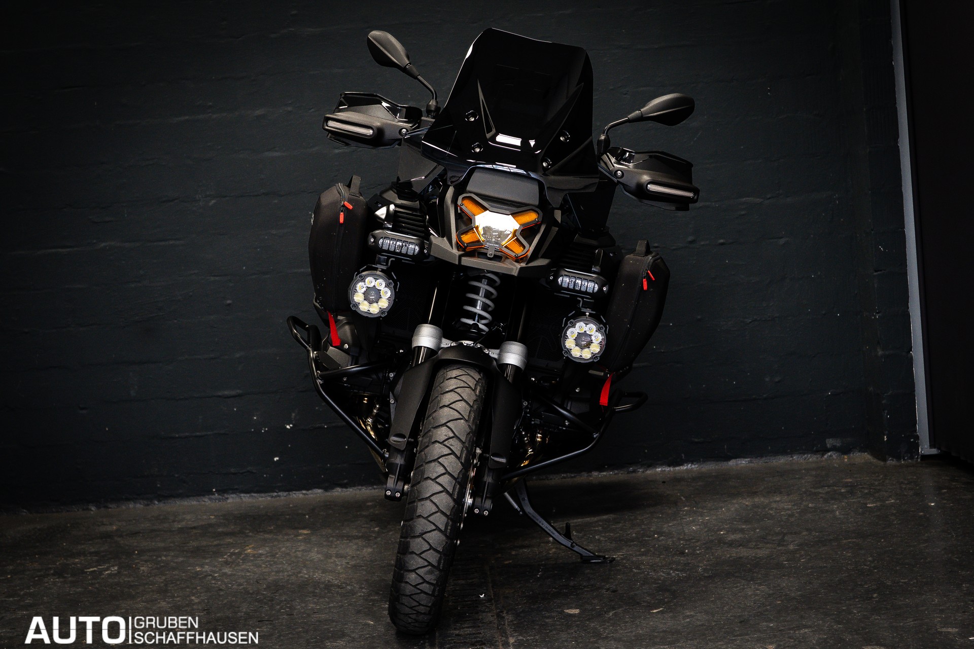BMW R 1300 GS Adventure Quad Black J&H-image-13
