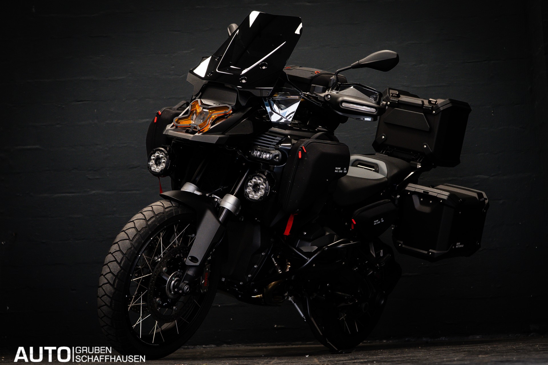 BMW R 1300 GS Adventure Quad Black J&H-image-11
