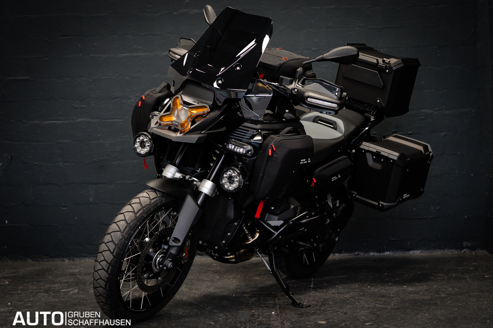 BMW R 1300 GS Adventure Quad Black J&H-image-12