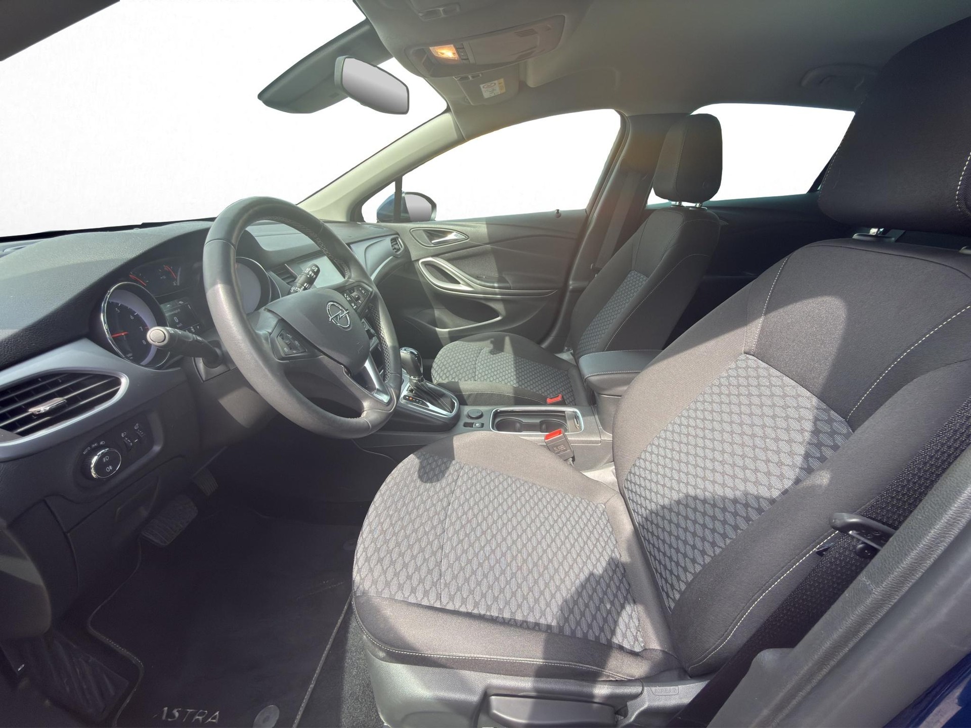 OPEL Astra 1.4 T Edition S/S-image-12